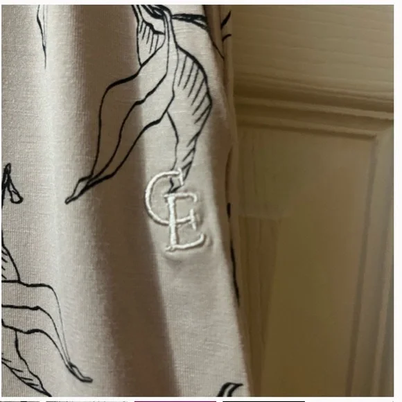 NWOT Cozy Earth Pajama Set - Picture 8 of 9